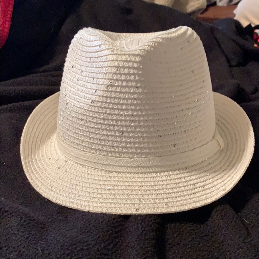 Pandora hat